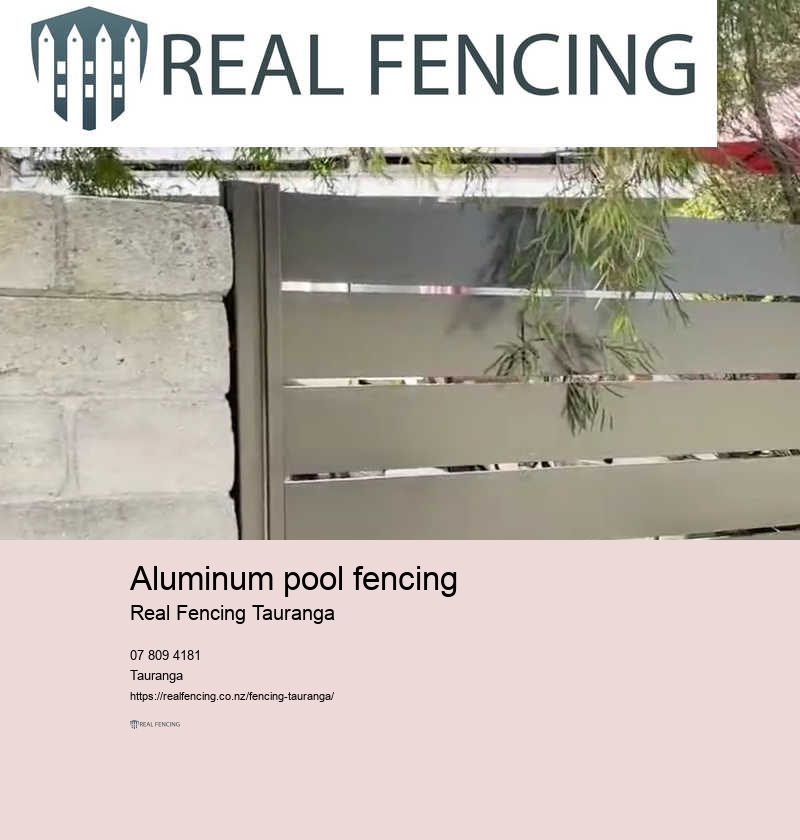 Aluminum pool fencing